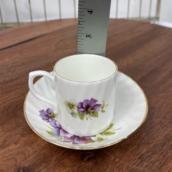 Allyn Nelson Collection fine bone China made in England. - Picture 2 of 13